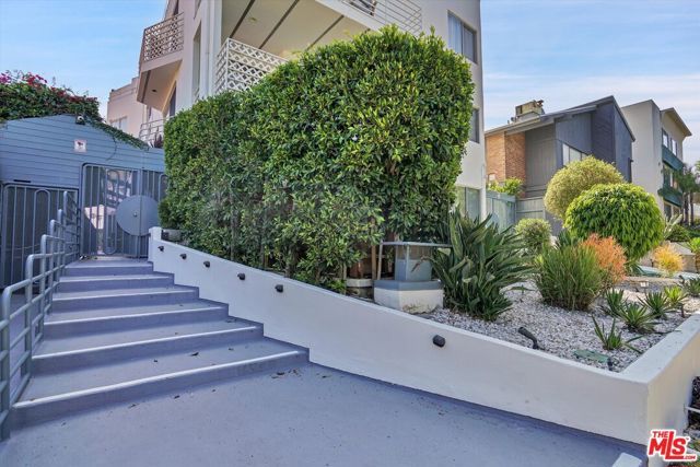 842 11th St 8A, Santa Monica, CA 90403