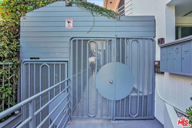 842 11th St 8A, Santa Monica, CA 90403
