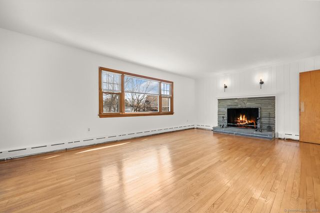 5 Saviano Lane, Westport, CT 06880