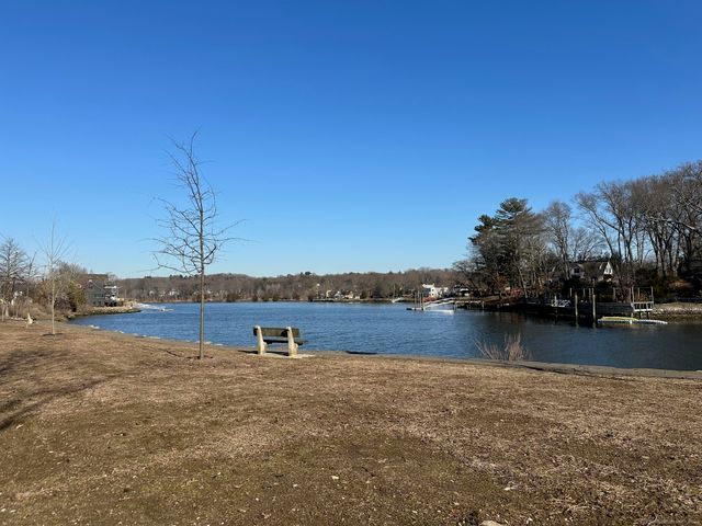 5 Saviano Lane, Westport, CT 06880