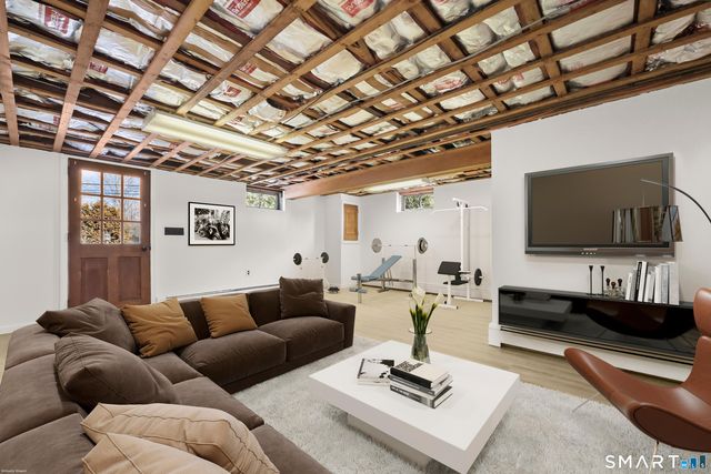 5 Saviano Lane, Westport, CT 06880