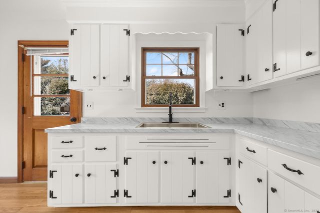 5 Saviano Lane, Westport, CT 06880