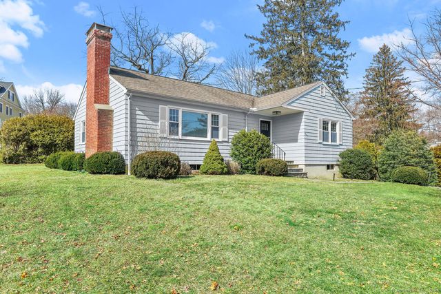 5 Saviano Lane, Westport, CT 06880