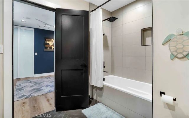 16688 Oldham Street, Encino, CA 91436