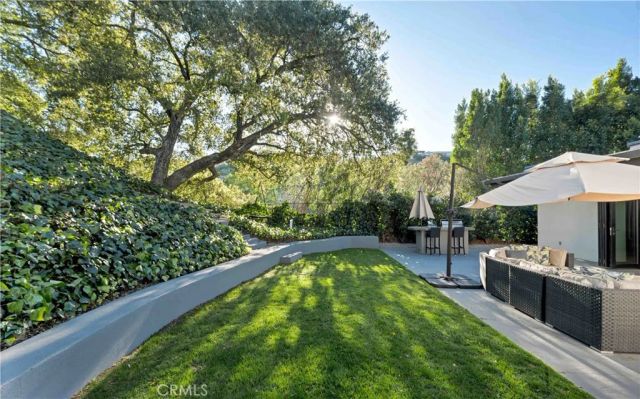 16688 Oldham Street, Encino, CA 91436