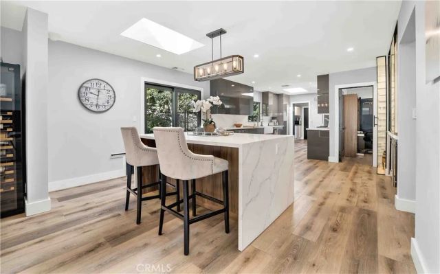 16688 Oldham Street, Encino, CA 91436