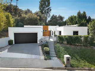 16688 Oldham Street, Encino, CA 91436