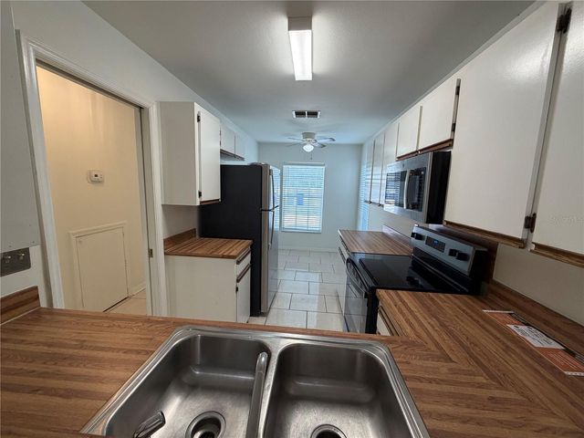 850 E LIME STREET 7, Lakeland, FL 33801
