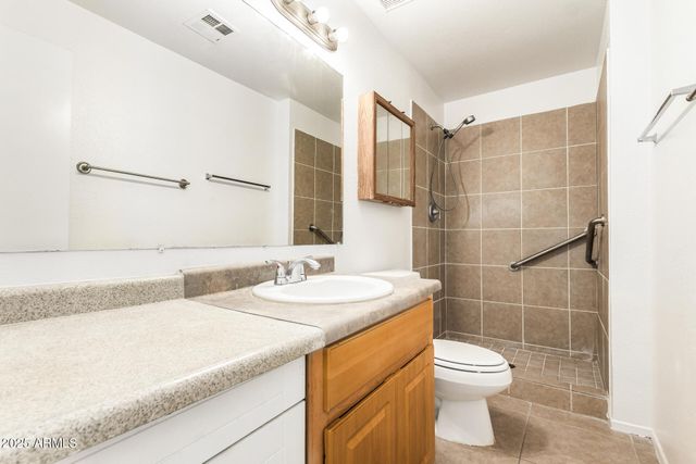 8107 W COLLEGE Drive, Phoenix, AZ 85033