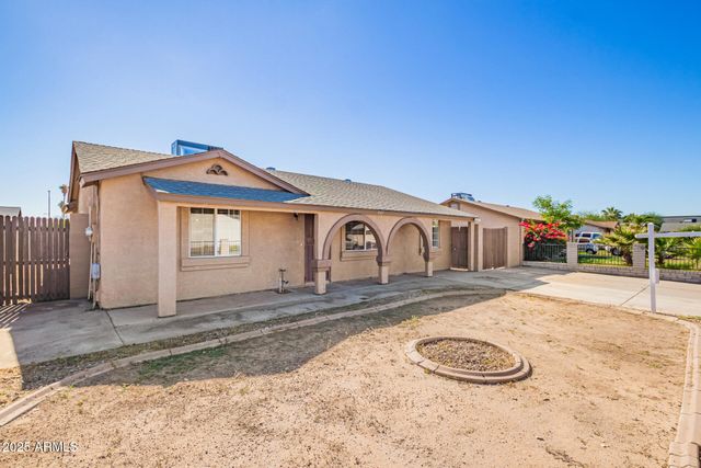 8107 W COLLEGE Drive, Phoenix, AZ 85033