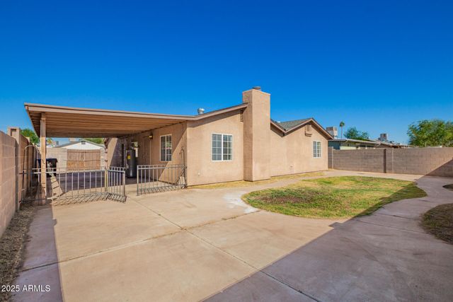 8107 W COLLEGE Drive, Phoenix, AZ 85033