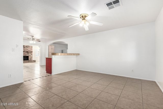 8107 W COLLEGE Drive, Phoenix, AZ 85033