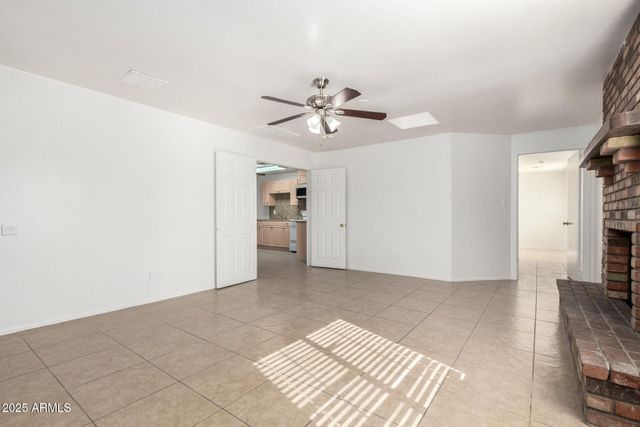 8107 W COLLEGE Drive, Phoenix, AZ 85033