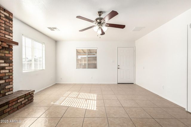 8107 W COLLEGE Drive, Phoenix, AZ 85033