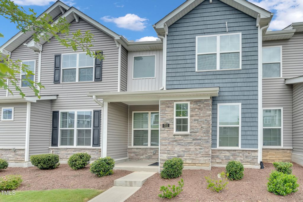 752 Westec Way, Fuquay Varina, NC 27526