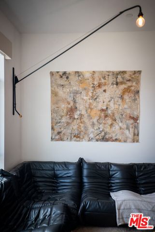 6001 Carlton Way 409, Los Angeles, CA 90028