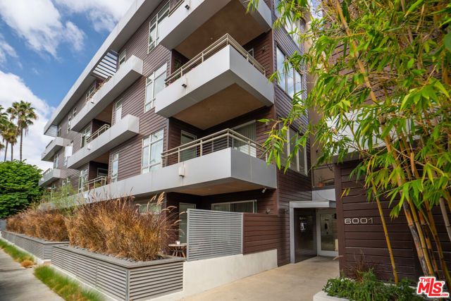 6001 Carlton Way 409, Los Angeles, CA 90028