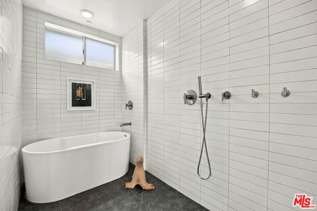 6001 Carlton Way 409, Los Angeles, CA 90028
