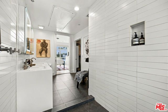 6001 Carlton Way 409, Los Angeles, CA 90028