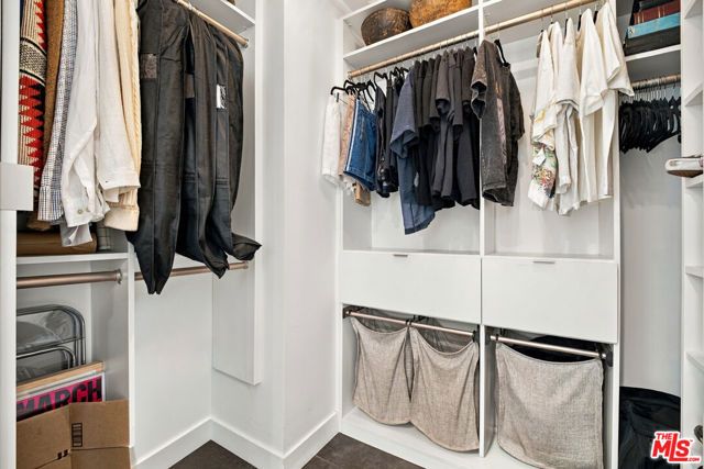 6001 Carlton Way 409, Los Angeles, CA 90028