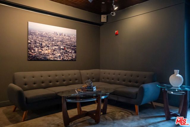 6001 Carlton Way 409, Los Angeles, CA 90028