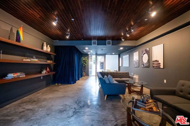 6001 Carlton Way 409, Los Angeles, CA 90028