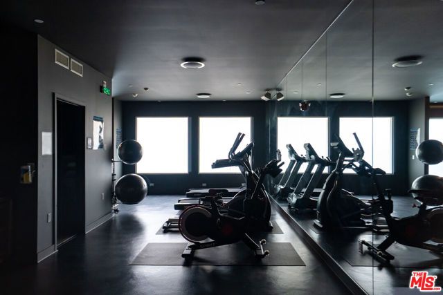 6001 Carlton Way 409, Los Angeles, CA 90028