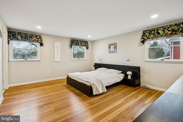 418 DORAL DR, Cherry Hill, NJ 08003