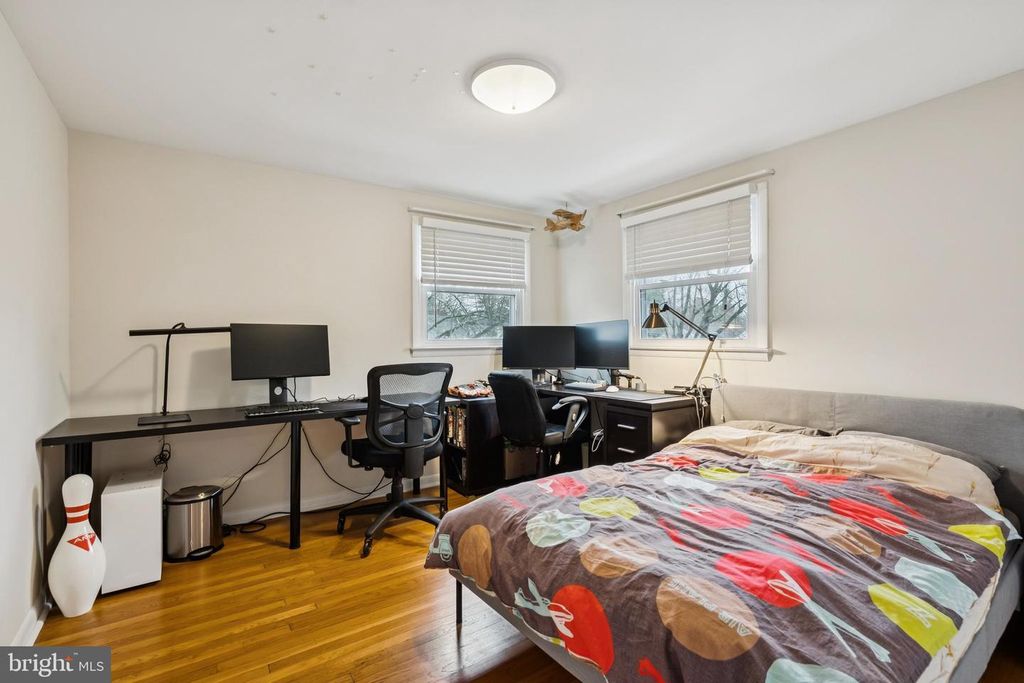 Image 20 of property listing at 418 DORAL DR, Cherry Hill, NJ 08003
