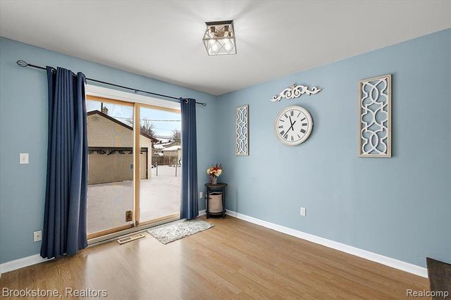 34372 Crosley Street, Clinton Township, MI 48035