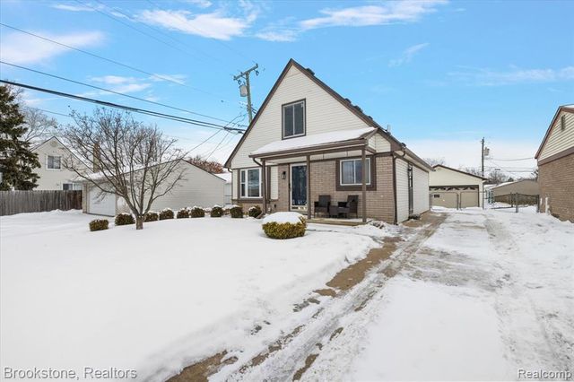 34372 Crosley Street, Clinton Township, MI 48035