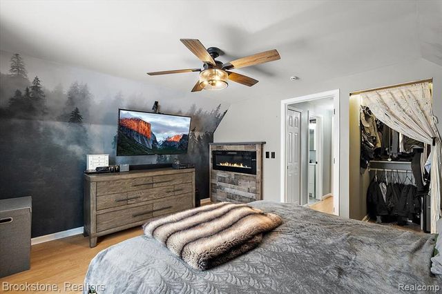 34372 Crosley Street, Clinton Township, MI 48035