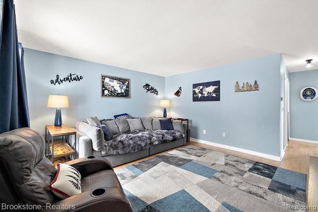 34372 Crosley Street, Clinton Township, MI 48035