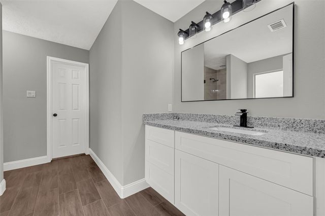 10406 Bentondale Lane, Houston, TX 77075