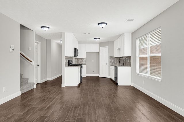 10406 Bentondale Lane, Houston, TX 77075