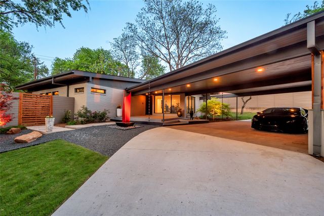 10043 Woodgrove Drive, Dallas, TX 75218
