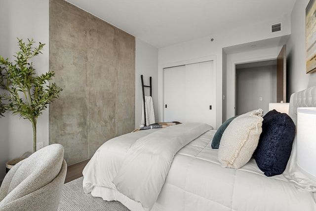 55 Lagrange St PH21C, Boston, MA 02116