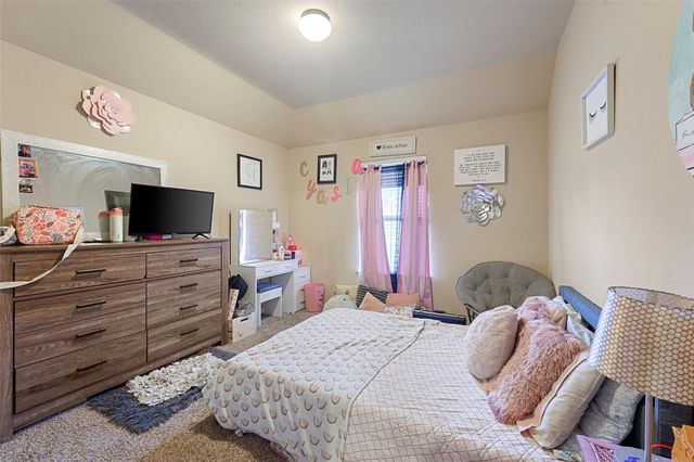 111 Quail Meadow Drive, Conroe, TX 77384