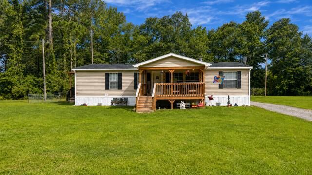 1086 Landing Road, Manning, SC 29102