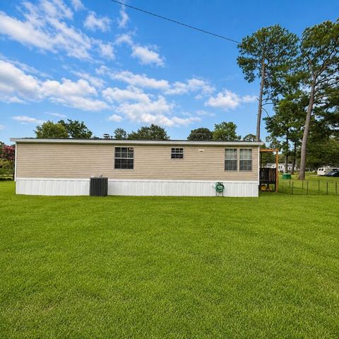 1086 Landing Road, Manning, SC 29102