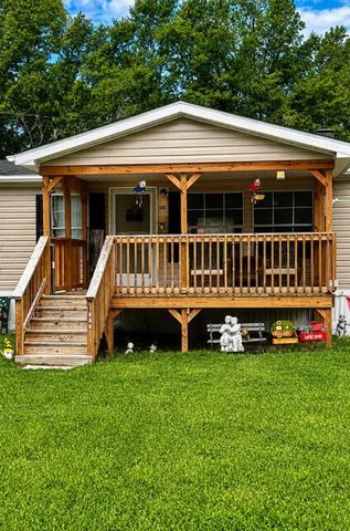 1086 Landing Road, Manning, SC 29102