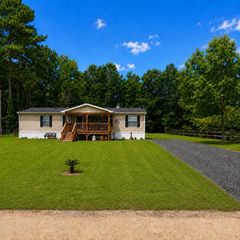 1086 Landing Road, Manning, SC 29102