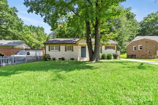 2521 Dora Drive, Charlotte, NC 28215