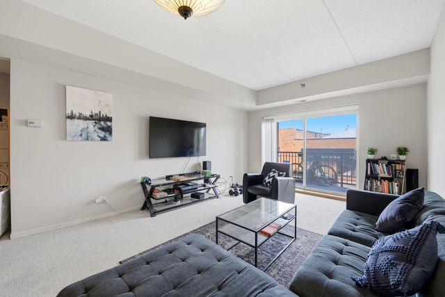 6238 W 26th Street 203, Berwyn, IL 60402