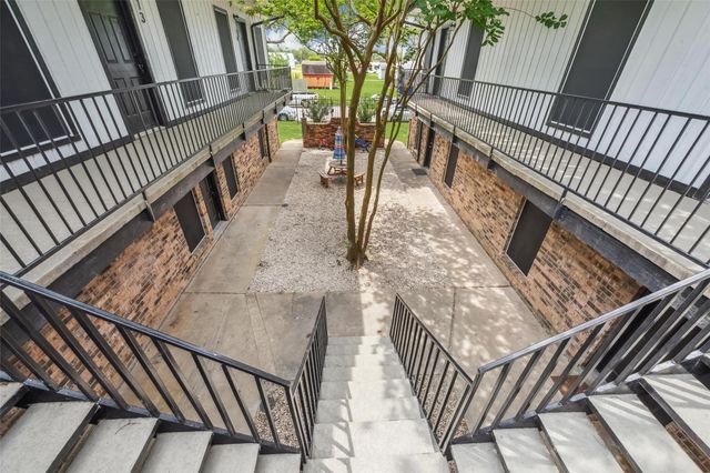 910 7th Avenue N 5, Texas City, TX 77590