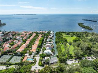 2120 S Bayshore Dr, Miami, FL 33133