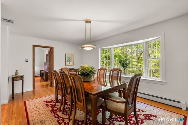 33 Topledge Road, Redding, CT 06896