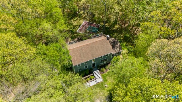 33 Topledge Road, Redding, CT 06896