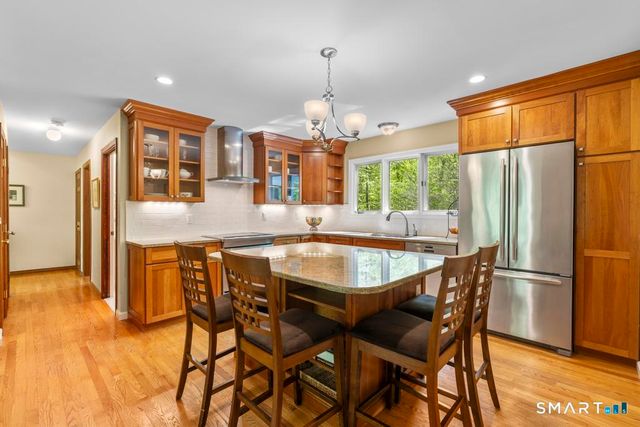 33 Topledge Road, Redding, CT 06896