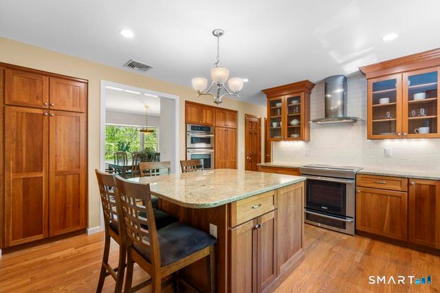 33 Topledge Road, Redding, CT 06896